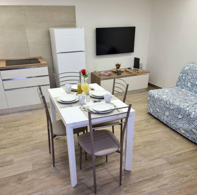 Casa Comoda E Centrale In Quartiere Storico Di Napoli Luaran gambar