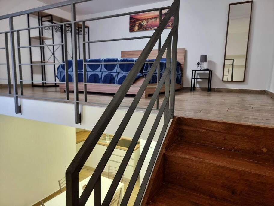 Casa Comoda E Centrale In Quartiere Storico Di Napoli Luaran gambar