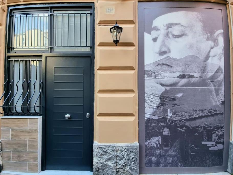 Casa Comoda E Centrale In Quartiere Storico Di Napoli Luaran gambar